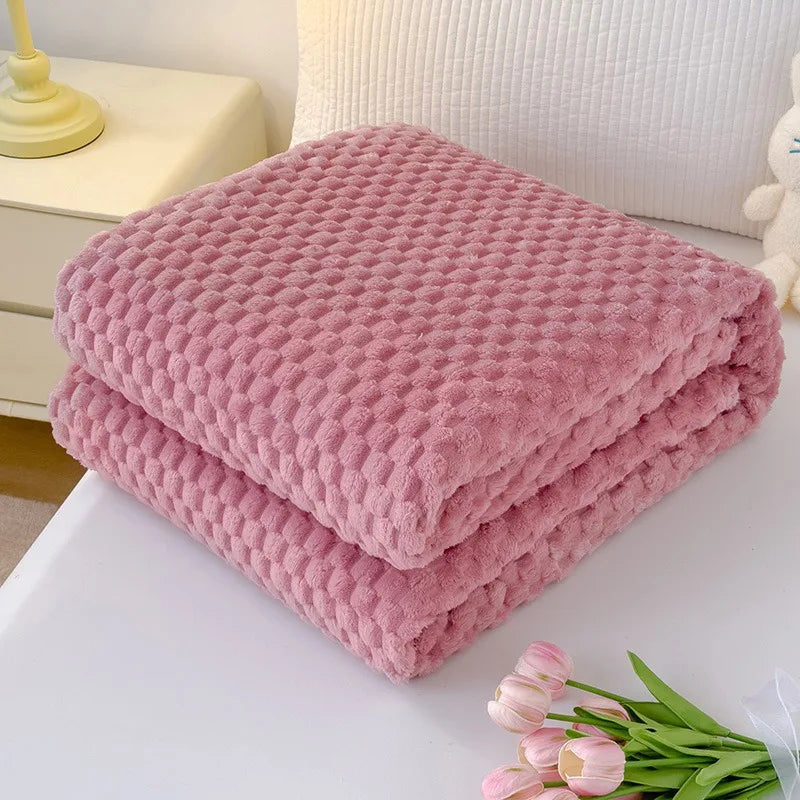 Siopsrl| CosyNest Fleece Blanket | Flannel Fleece Cuddle Blanket | Soft & Lightweight | Warm Sofa Blanket for Autumn & Winter | Gift Idea for Christmas