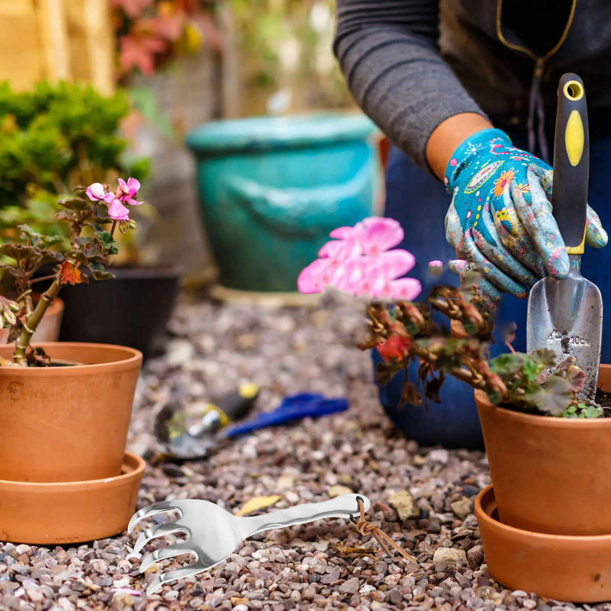 Siopsrl| Floravix Mini Garden Hand Rake | Lightweight & Durable | For Weeding, Digging & Soil Loosening | 20.5 cm Length