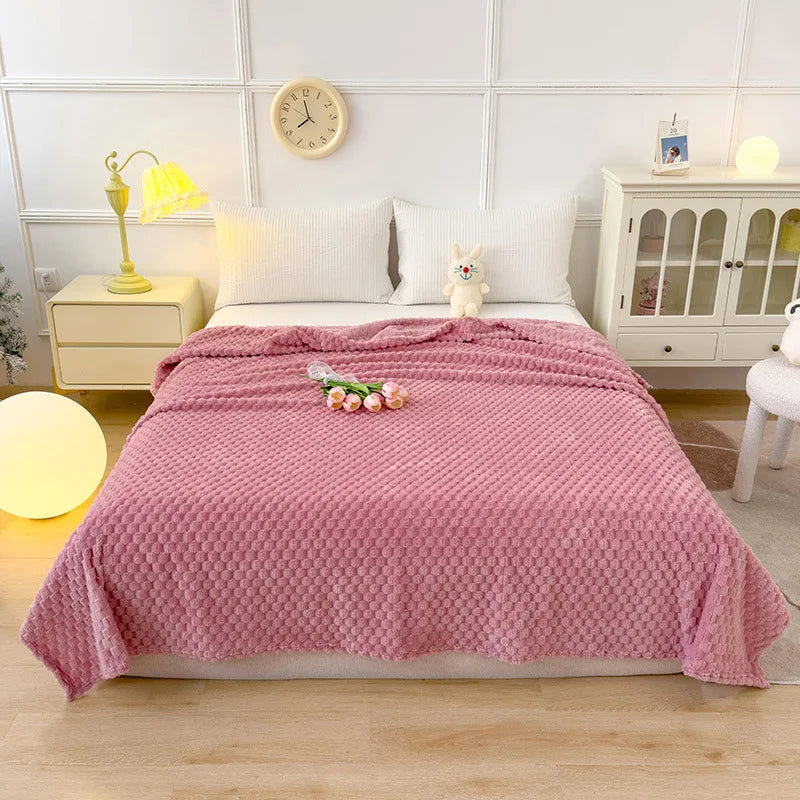 Siopsrl| CosyNest Fleece Blanket | Flannel Fleece Cuddle Blanket | Soft & Lightweight | Warm Sofa Blanket for Autumn & Winter | Gift Idea for Christmas