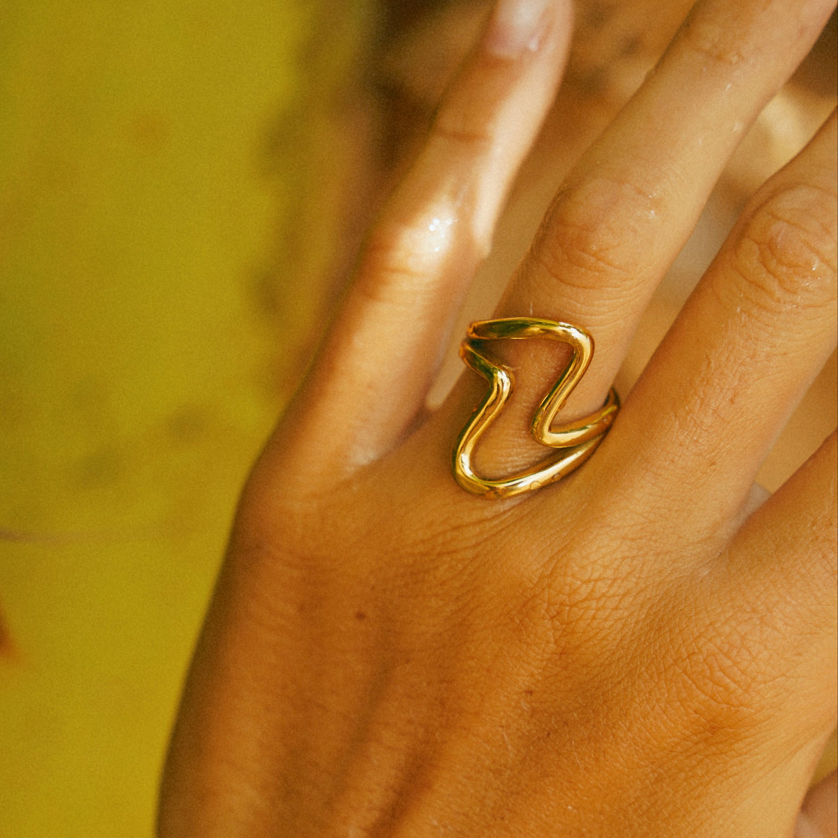 Isla Wave Ring