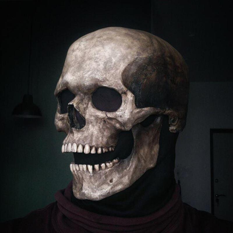 Skeleton Mask - With this you'll have the creepiest face in the world!