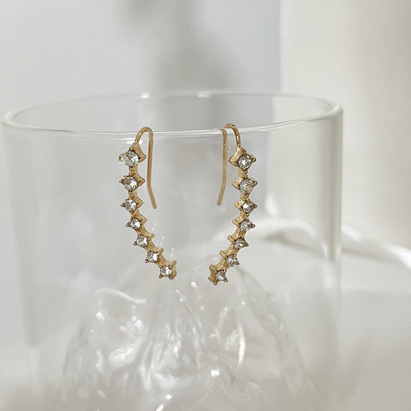 LuxeSparkle Sophisticated Diamond Accent